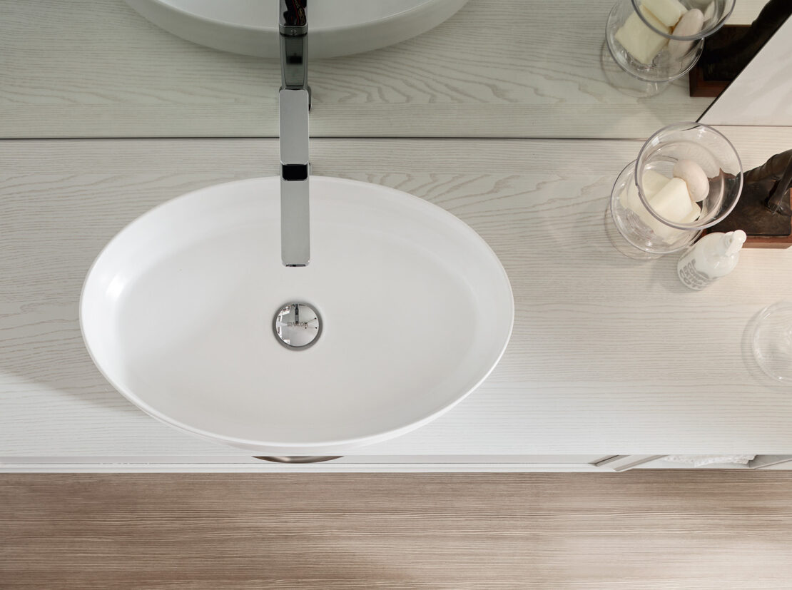 bagno legno bianco