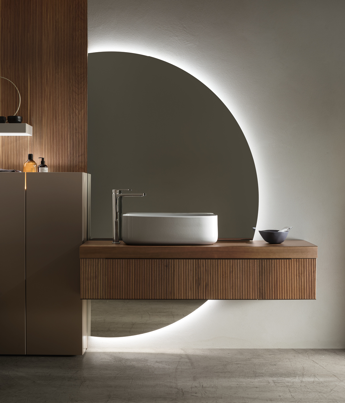 Idee e ispirazioni per lo specchio del bagno